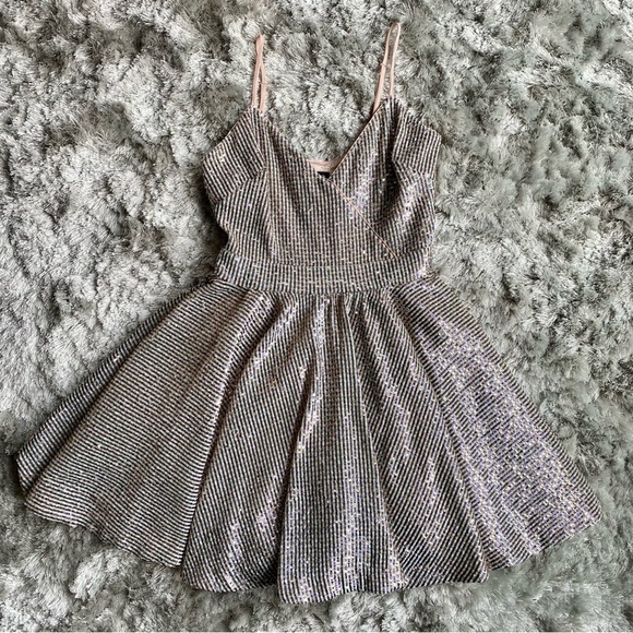 Bebe NWT Gorgeous, Sparkle Fit & Flare Dress Size 4 - Picture 5 of 11